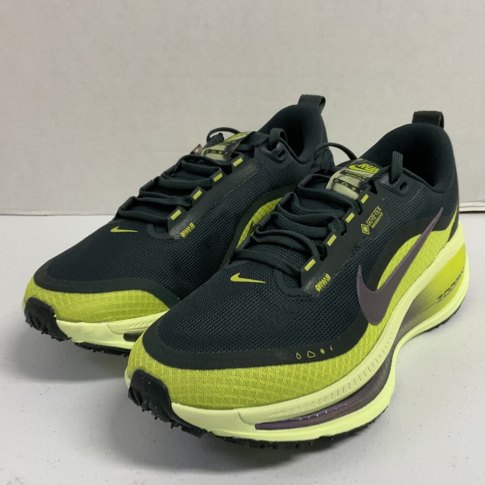 Nike Vomero 18 GORE-TEX Seaweed HQ7002 300 Size 8 Women Mesh Runner Workout Shoe